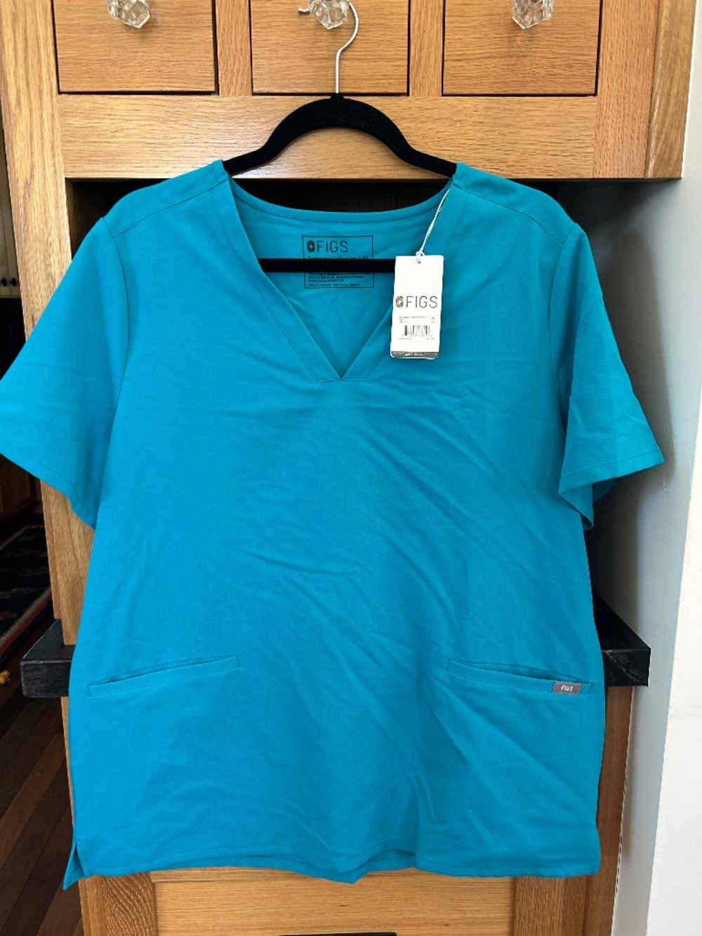 Brand new with tags Figs Casma Top XL Teal